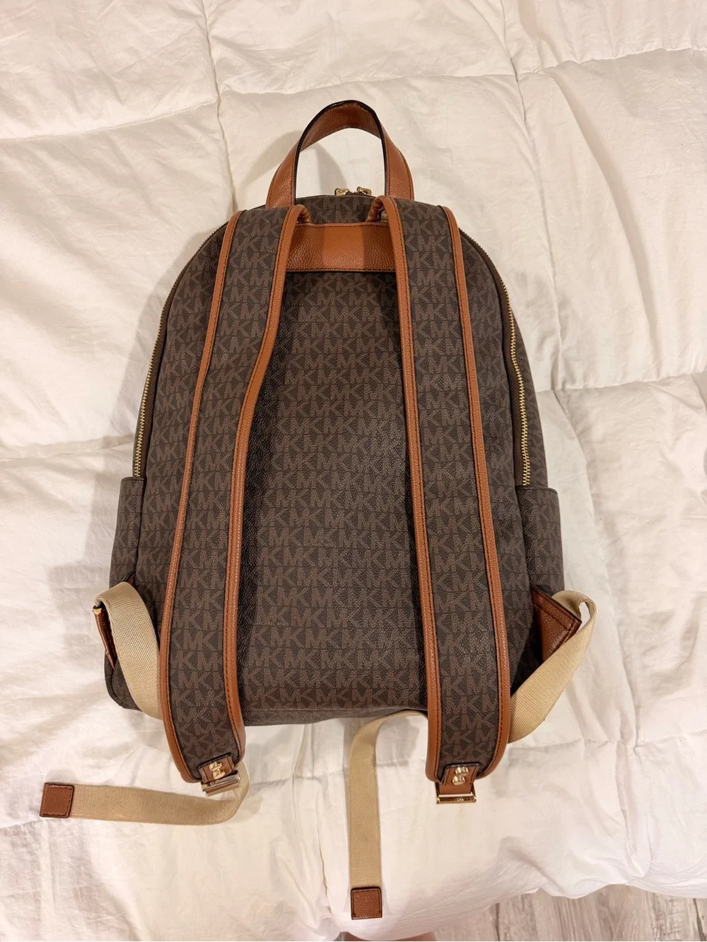 Full size NWT Michael kors bookbag